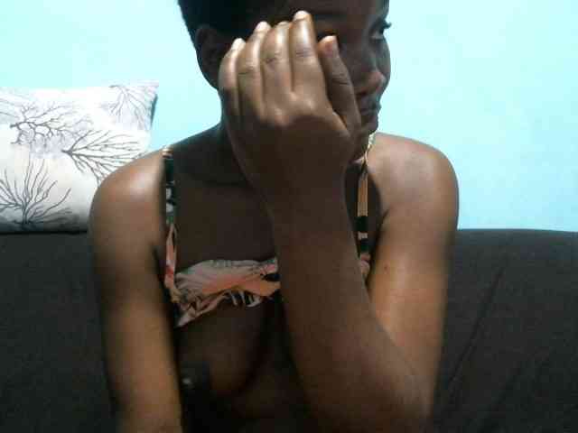 rakisha1 webcam