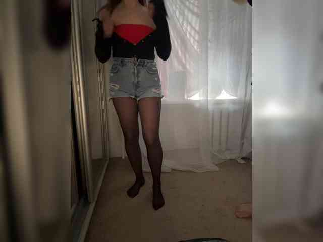 BumbleCrazzzy webcam