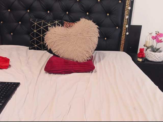 PreciousAilly's BongaCams show and profile