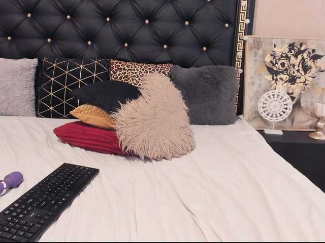 PreciousAilly live cam on BongaCams