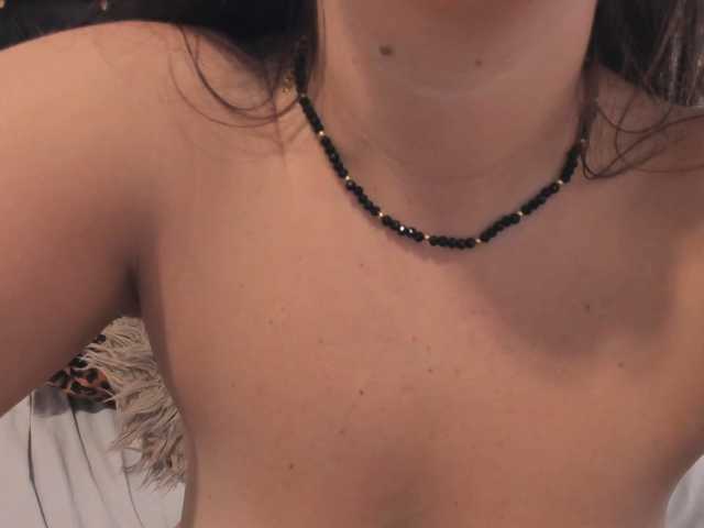 PreciousAilly live cam on BongaCams