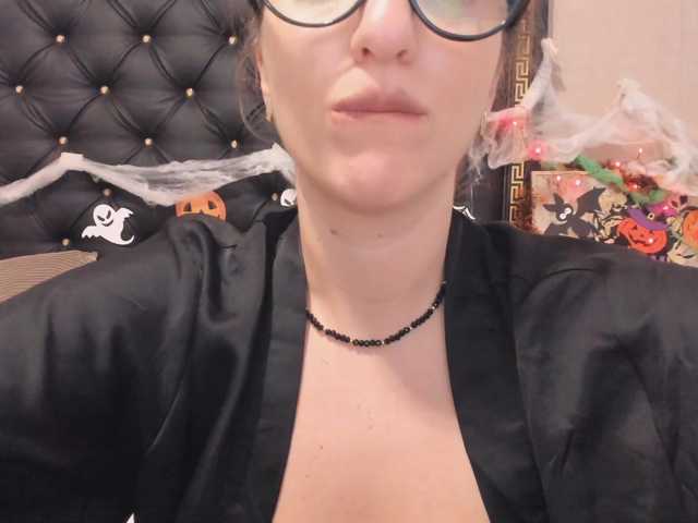PreciousAilly live cam on BongaCams