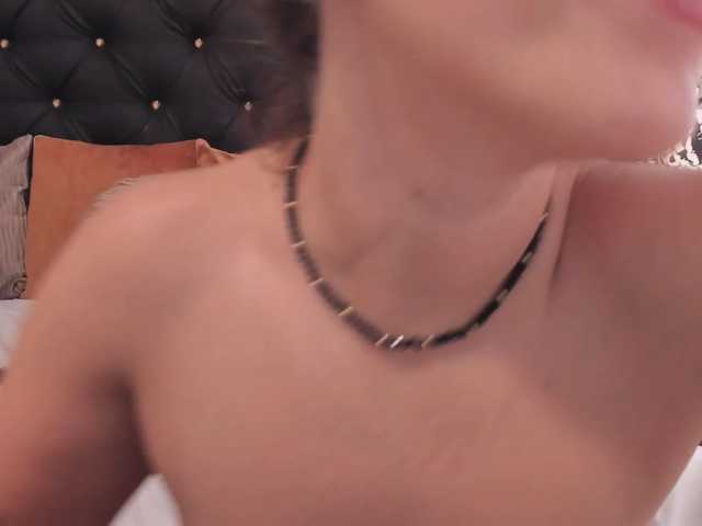 PreciousAilly live cam on BongaCams