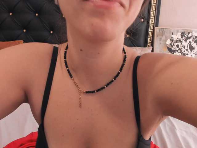 PreciousAilly live cam on BongaCams