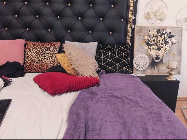 PreciousAilly live cam on BongaCams