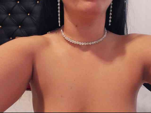 PreciousAilly webcam