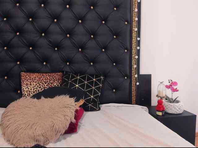 PreciousAilly webcam