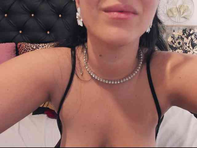 PreciousAilly webcam