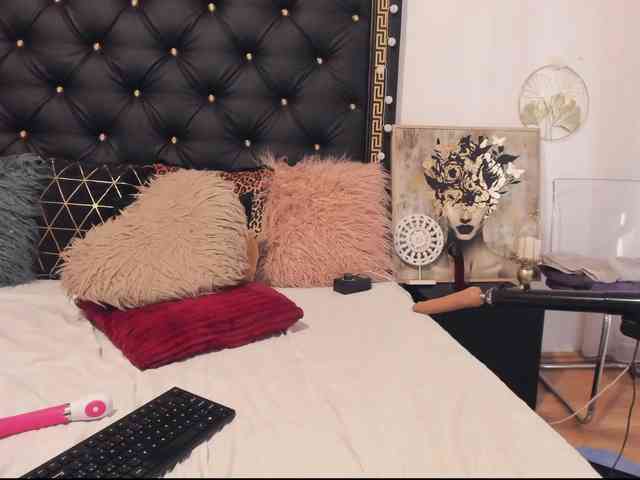 PreciousAilly webcam