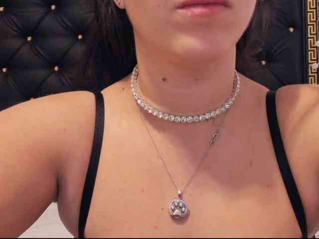 PreciousAilly webcam