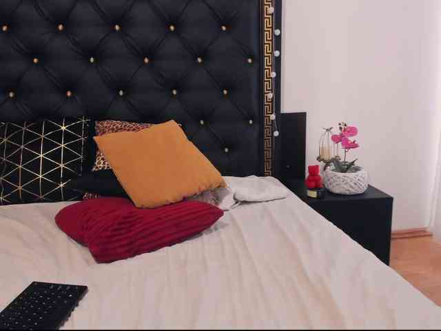 PreciousAilly webcam