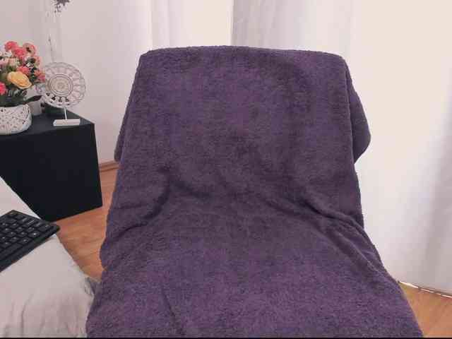PreciousAilly webcam