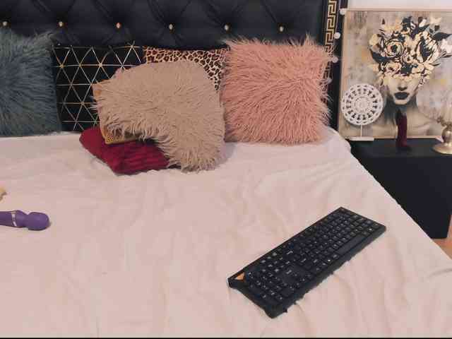 PreciousAilly webcam