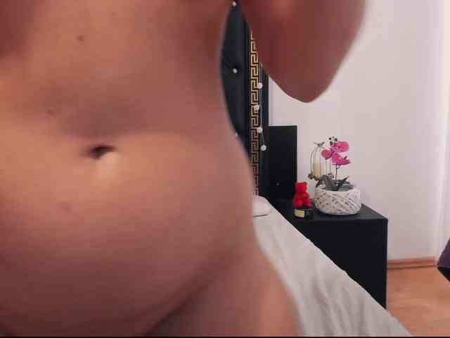 PreciousAilly webcam