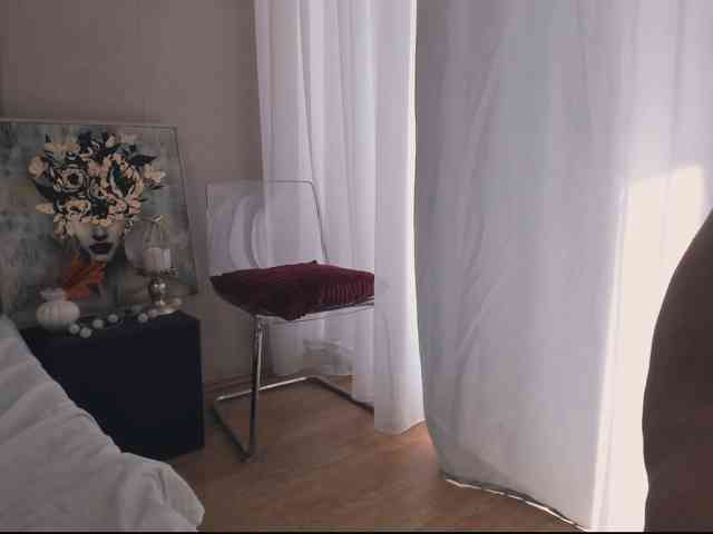 PreciousAilly webcam
