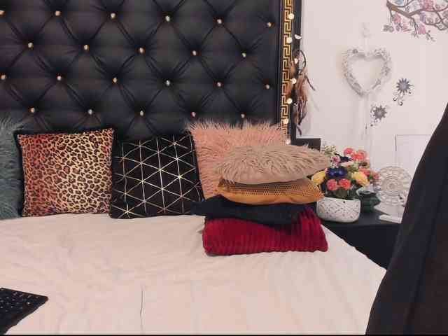 PreciousAilly webcam