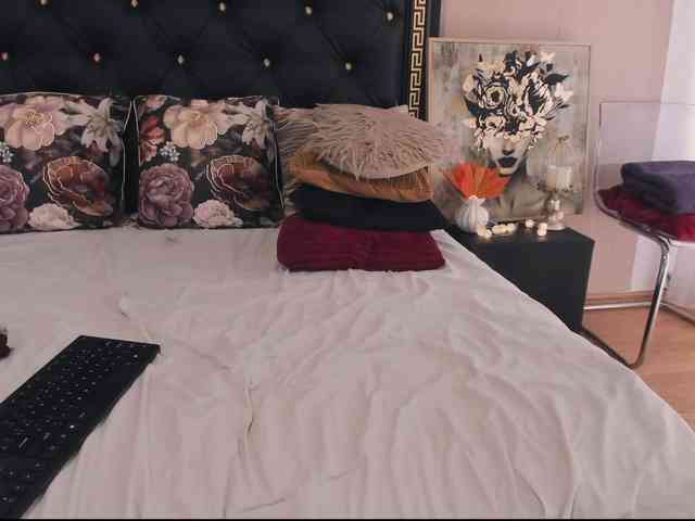 PreciousAilly webcam