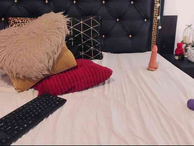 PreciousAilly webcam