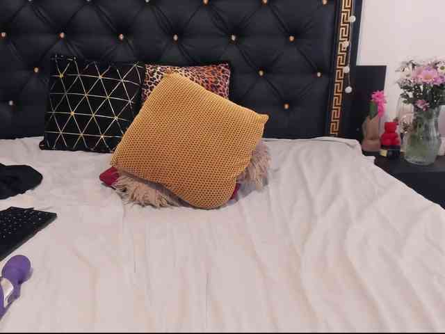 PreciousAilly webcam