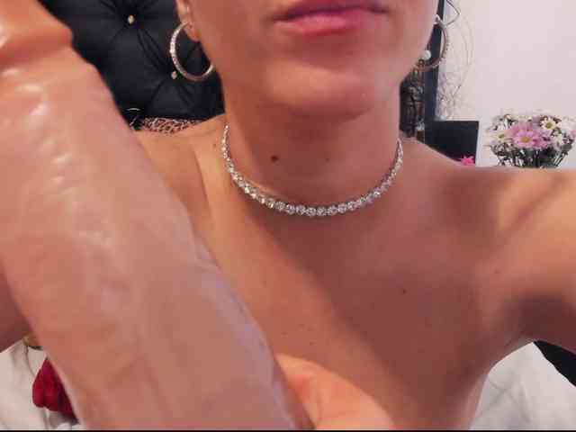 PreciousAilly webcam