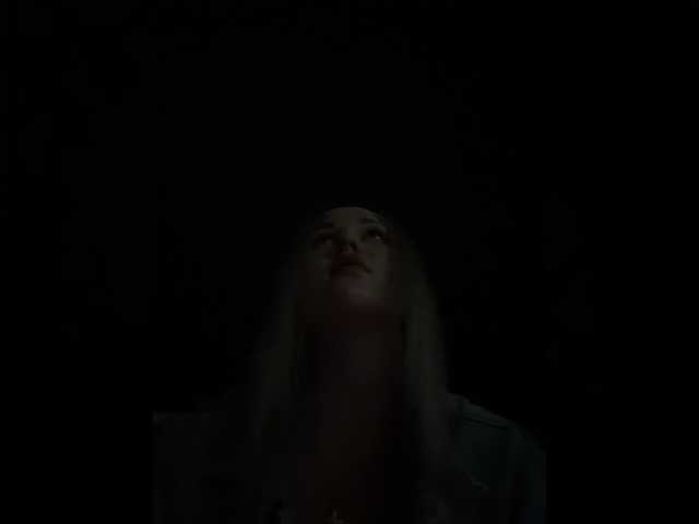 KateMid, en directo ahora en BongaCams