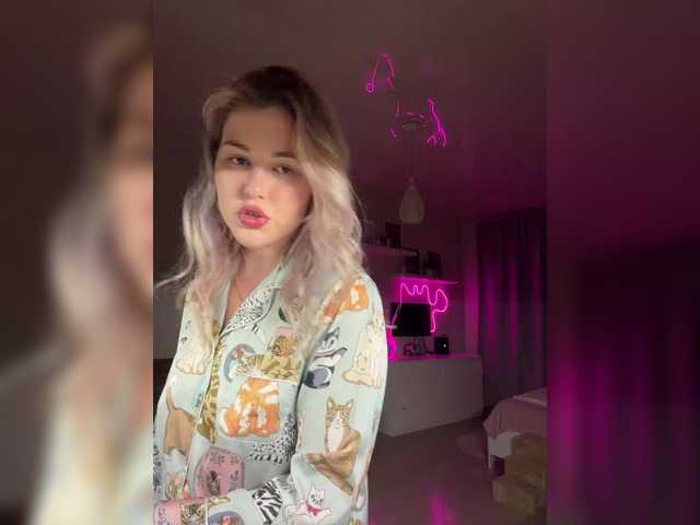 KateMid live cam on BongaCams