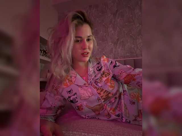 KateMid live cam on BongaCams