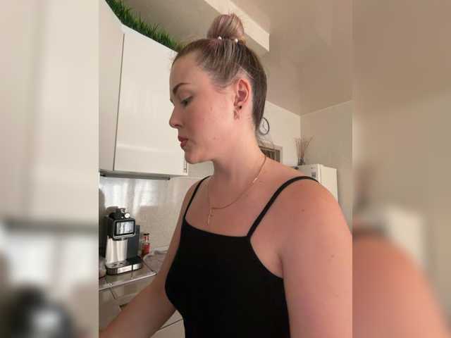 KateMid live cam on BongaCams