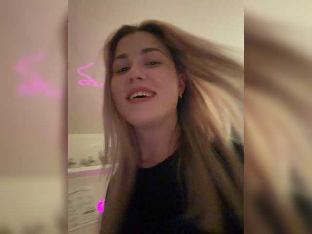 KateMid live cam on BongaCams
