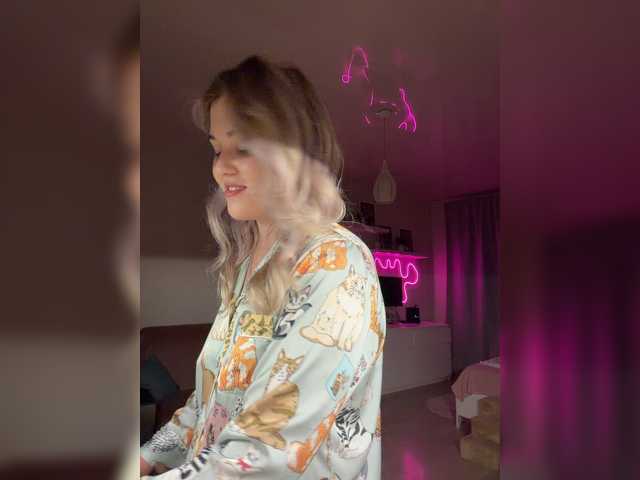 KateMid webcam