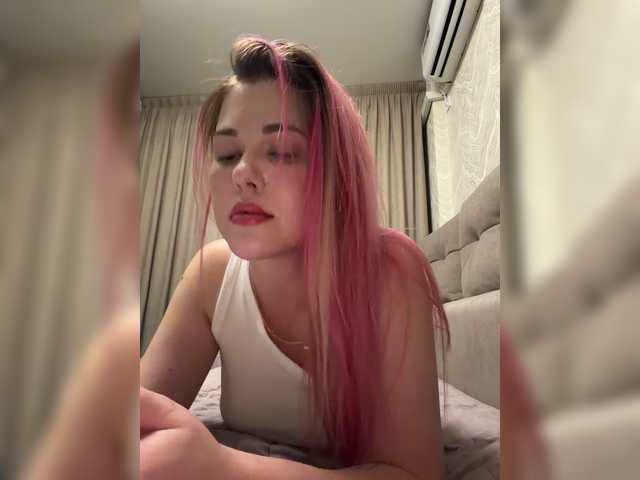 KateMid live cam on BongaCams