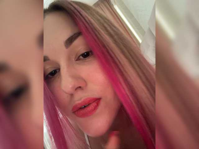 KateMid live cam on BongaCams