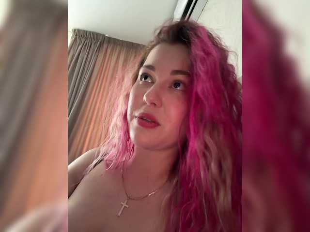 KateMid live cam on BongaCams