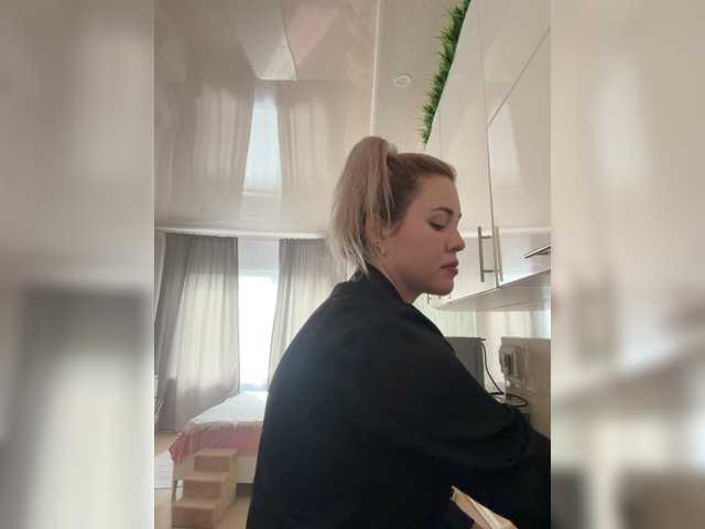 KateMid live cam on BongaCams