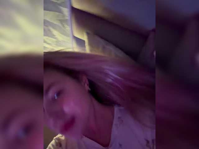 KateMid live cam on BongaCams