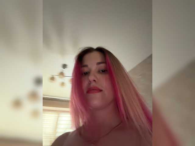 KateMid live cam on BongaCams
