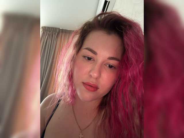 KateMid live cam on BongaCams