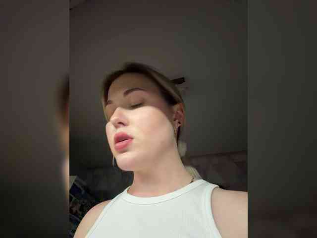 KateMid webcam