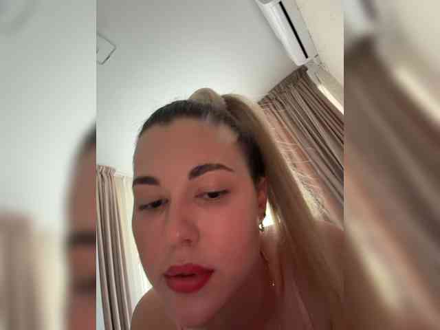 KateMid webcam