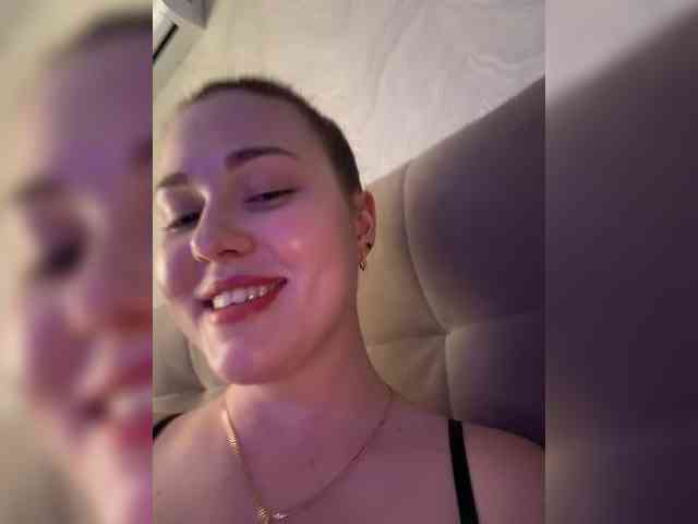 KateMid webcam