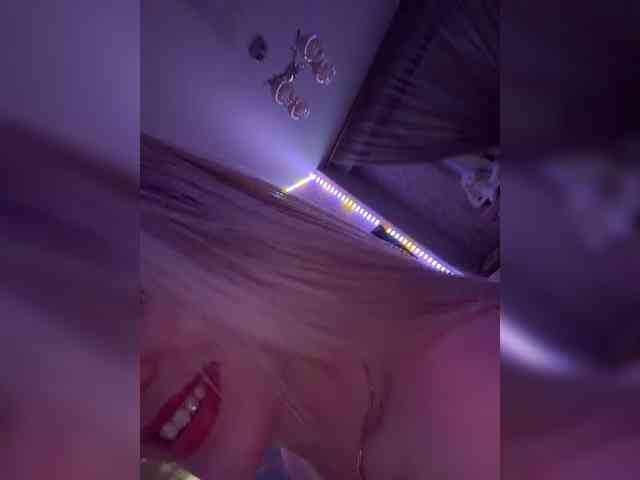 KateMid webcam