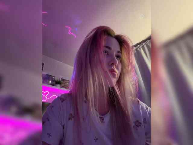 KateMid webcam