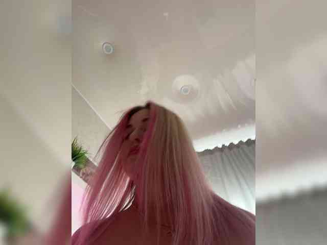 KateMid webcam