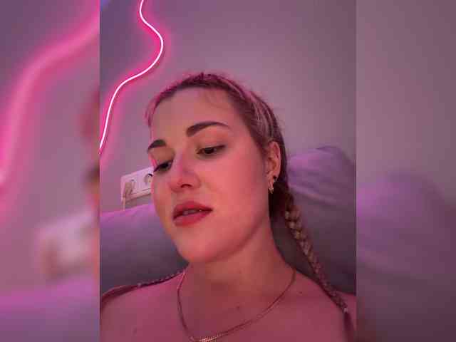 KateMid webcam