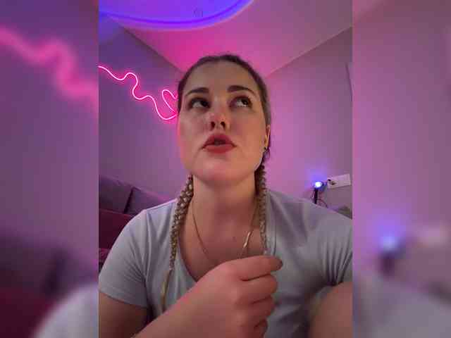 KateMid webcam