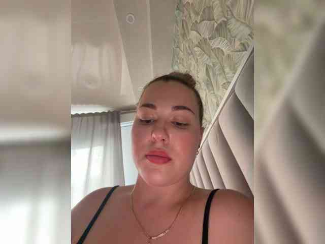 KateMid webcam