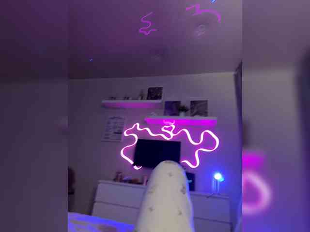 KateMid webcam