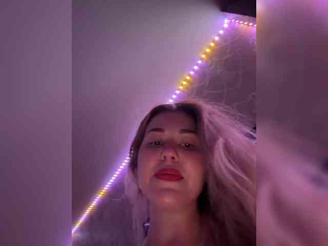 KateMid webcam