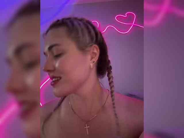 KateMid webcam