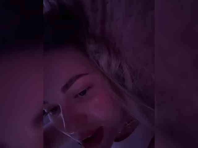 KateMid webcam
